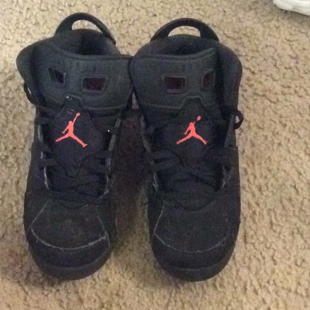Kids Size- 3Y Jordan Infared 6s